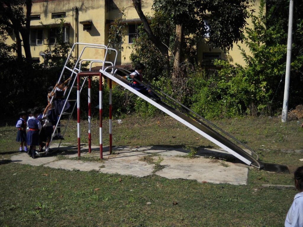 AskDushyant Baal Mandir Pre School kids play slide nursery sarni childhood memory back again Year 2009