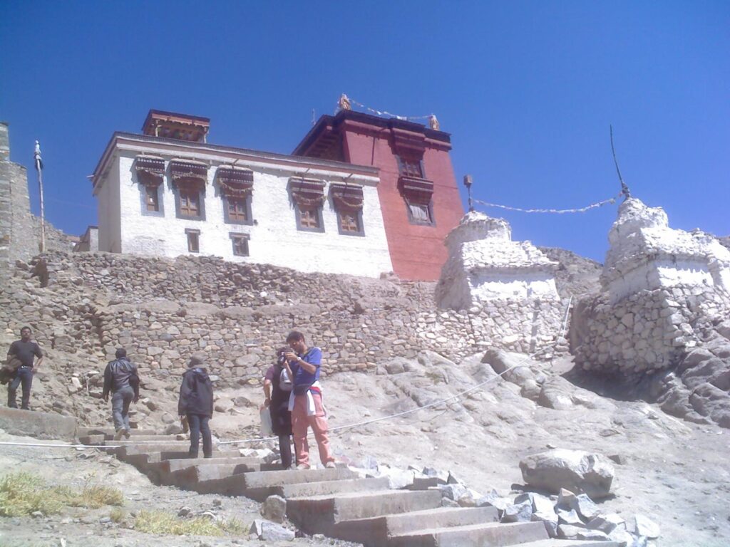 AskDushyant Day 1 Start Exploring Leh palace entrance 1 2009