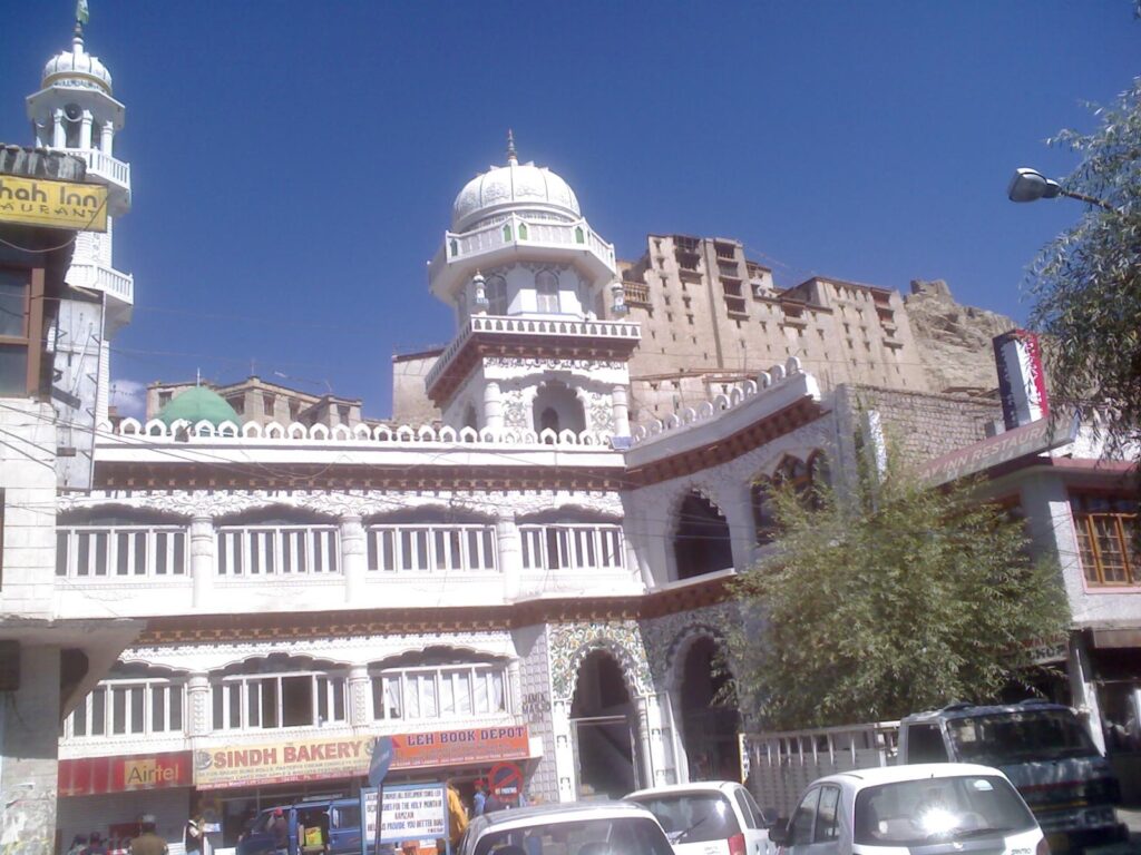 AskDushyant Day 1 Start Exploring Leh street 3 2009