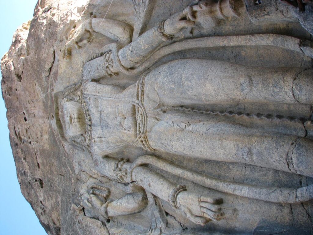 AskDushyant Kargil to bodhkharoo buddha carving 2009