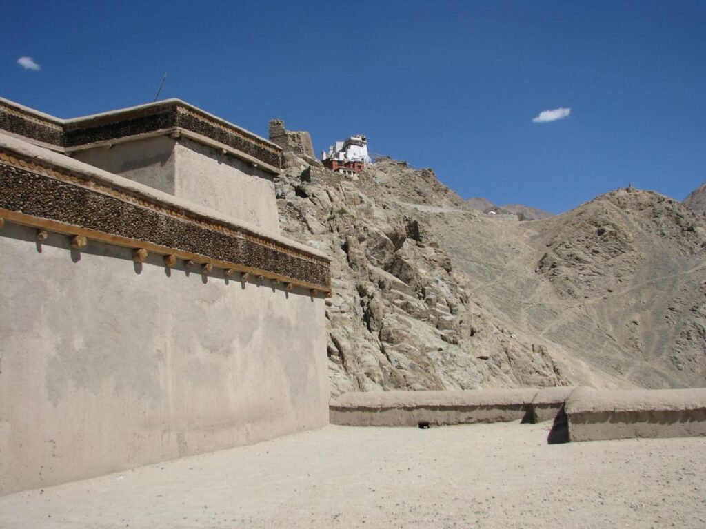 AskDushyant ancient palace roof leh ladakh road trip to ladakh 2009 2