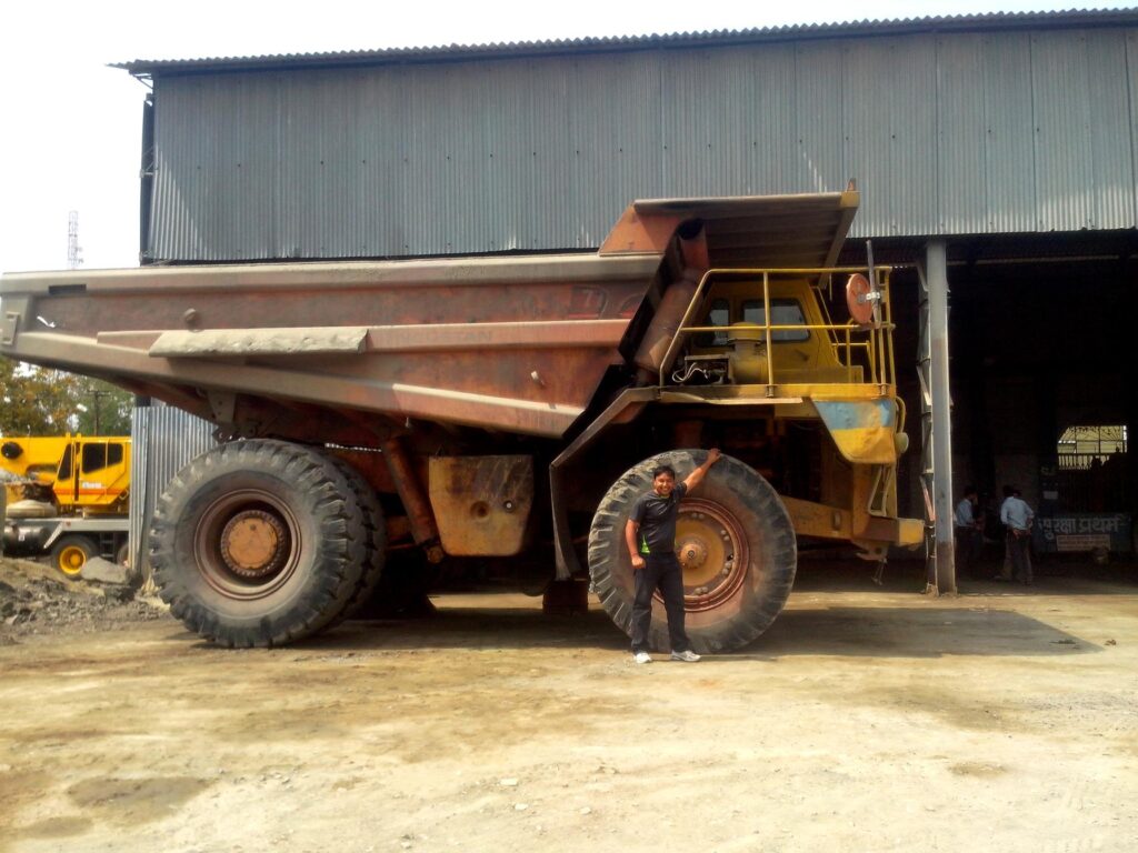 AskDushyant big rock truck at ndmc diamond mines panna tiger reserve area allahabad bike trip mahakumbh 2013 memoir 2