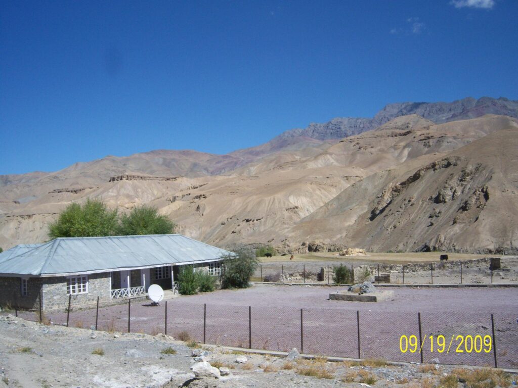 AskDushyant bodhkharboo place where we tracepass and spend night in pwd guest house bothkharboo road trip to kargil valley 2009