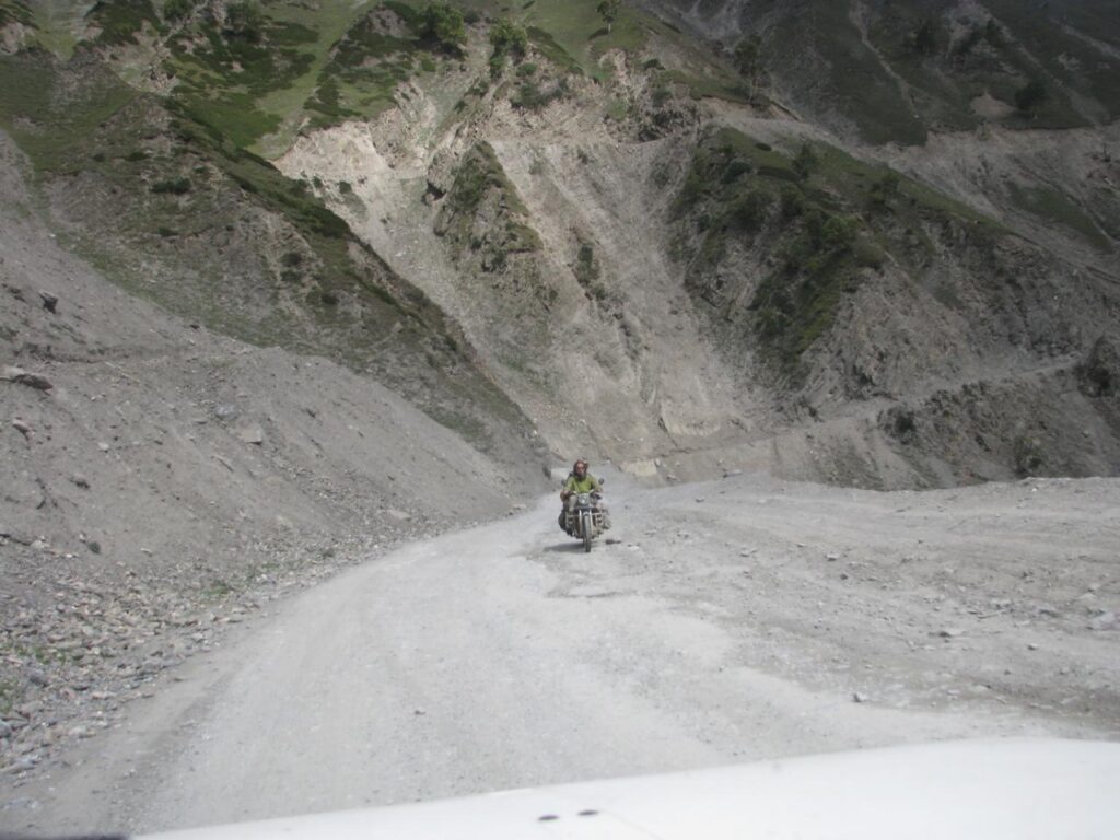 AskDushyant need to ride with these bikers zojila zojila pass zojila war road trip to kashmir valley 2011