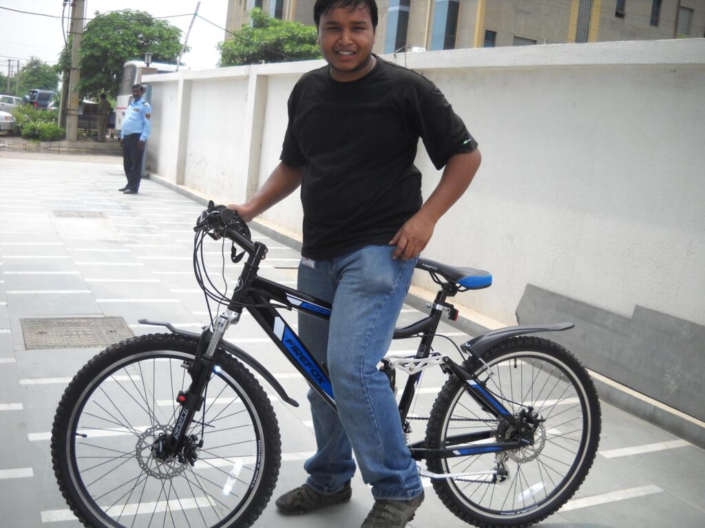 AskDushyant peoplestrong friends enjoying a bicycle ride on my new mtb firefox colarado wwwfreakbikrzcom 2011 1