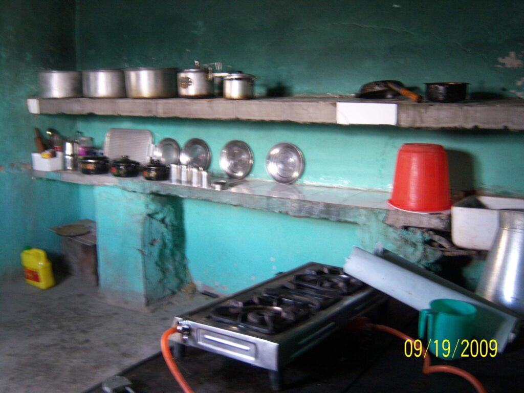 AskDushyant pwd guest house had nice kitchen too bodhkharboo road trip to kargil valley 2009