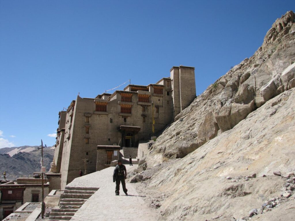 AskDushyant road to ancient palaceleh ladakh road trip to ladakh 2009