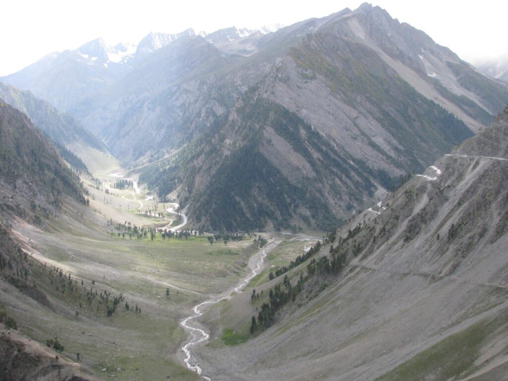 AskDushyant try to find from where sindh river starts zojila zojila pass zojila war road trip to kashmir valley 2011