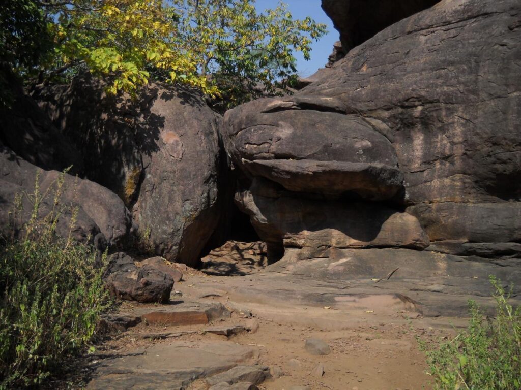 AskDushyant bhimbetka an archaeological treasure of ancient india road trip to bhimbetka Year 2009 11