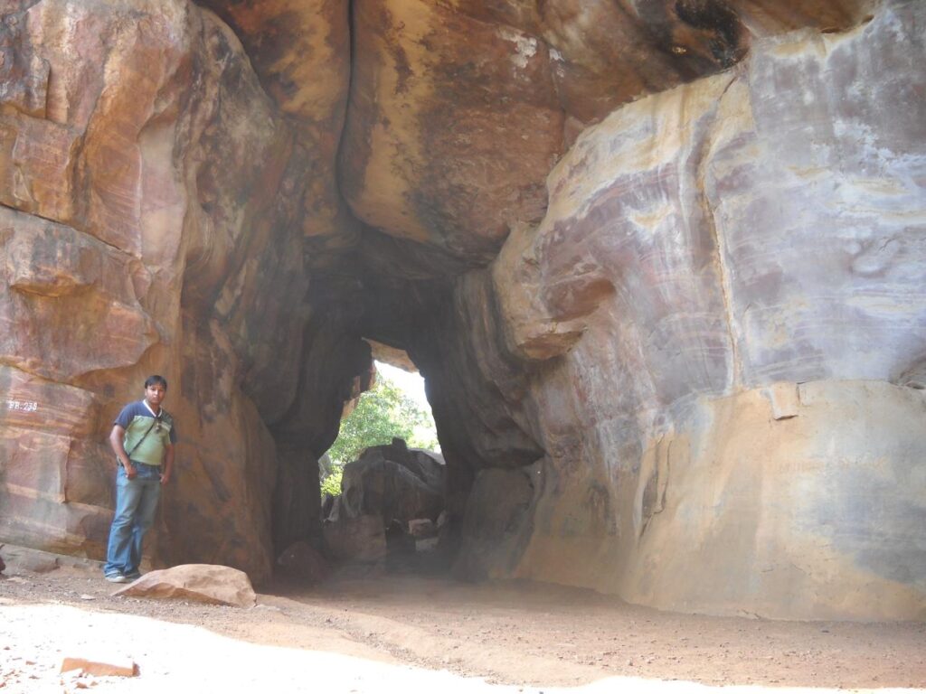 AskDushyant bhimbetka caves a snap an archaeological treasure of ancient india road trip to bhimbetka Year 2009