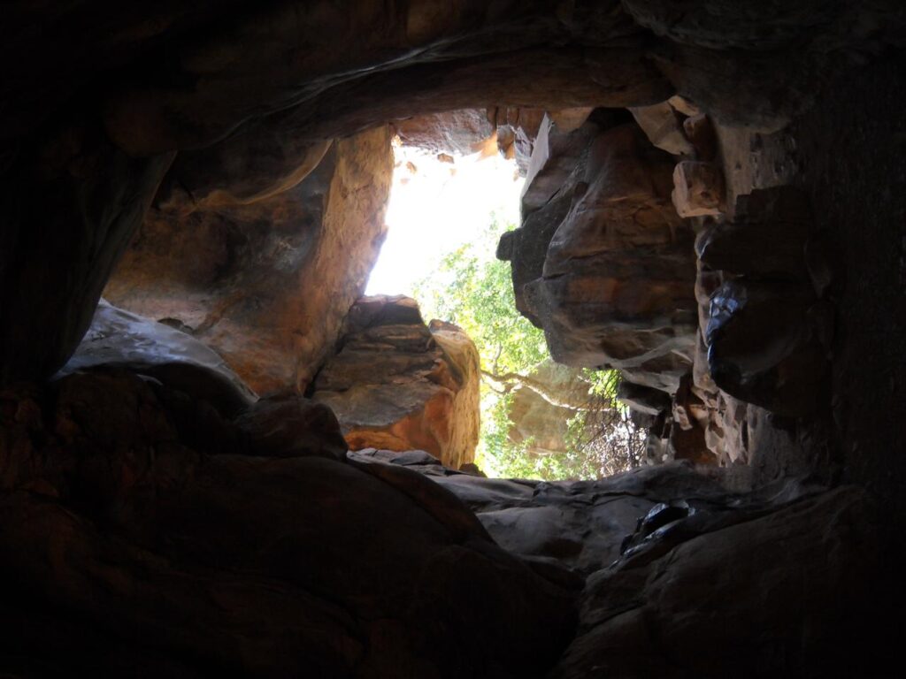 AskDushyant bhimbetka caves rock shelter an archaeological treasure of ancient india road trip to bhimbetka Year 2009