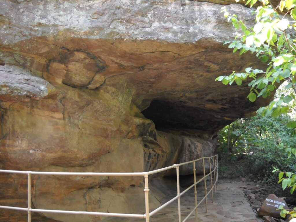 AskDushyant bhimbetka natural rock shelter an archaeological treasure of ancient india road trip to bhimbetka Year 2009