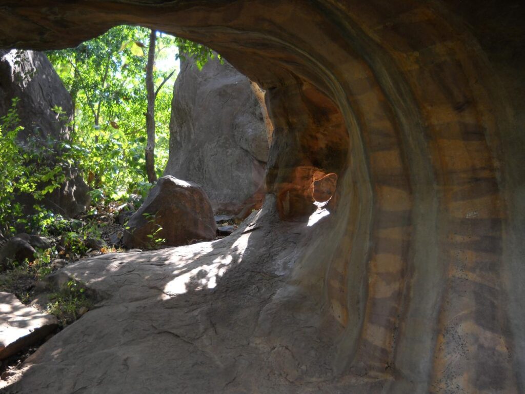 AskDushyant bhimbetka rock cave an archaeological treasure of ancient india road trip to bhimbetka Year 2009