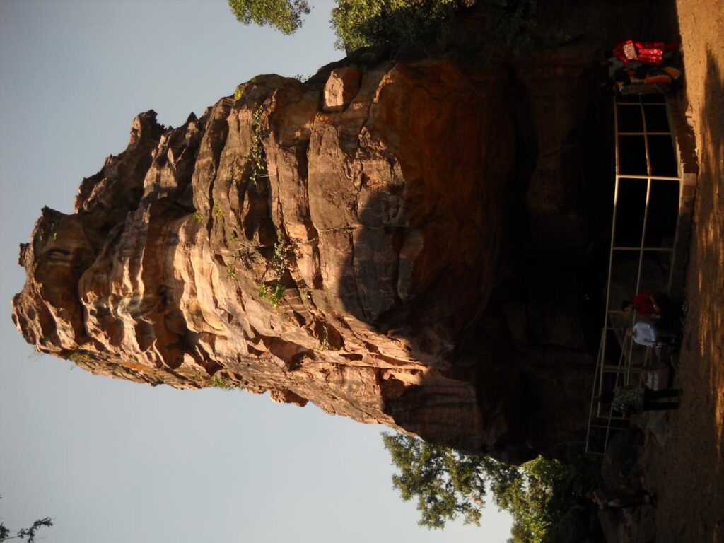 AskDushyant bhimbetka rock shelter 1 an archaeological treasure of ancient india road trip to bhimbetka Year 2009