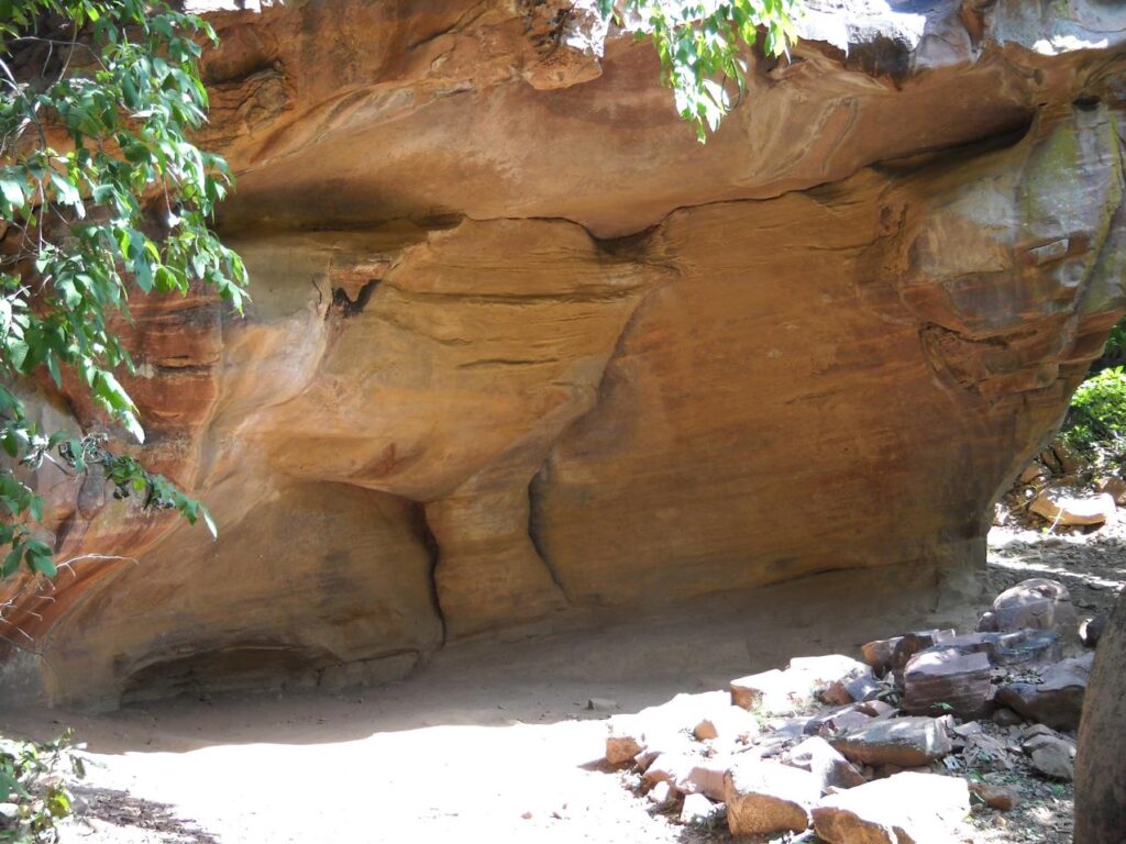 AskDushyant bhimbetka rock shelter begins an archaeological treasure of ancient india road trip to bhimbetka Year 2009