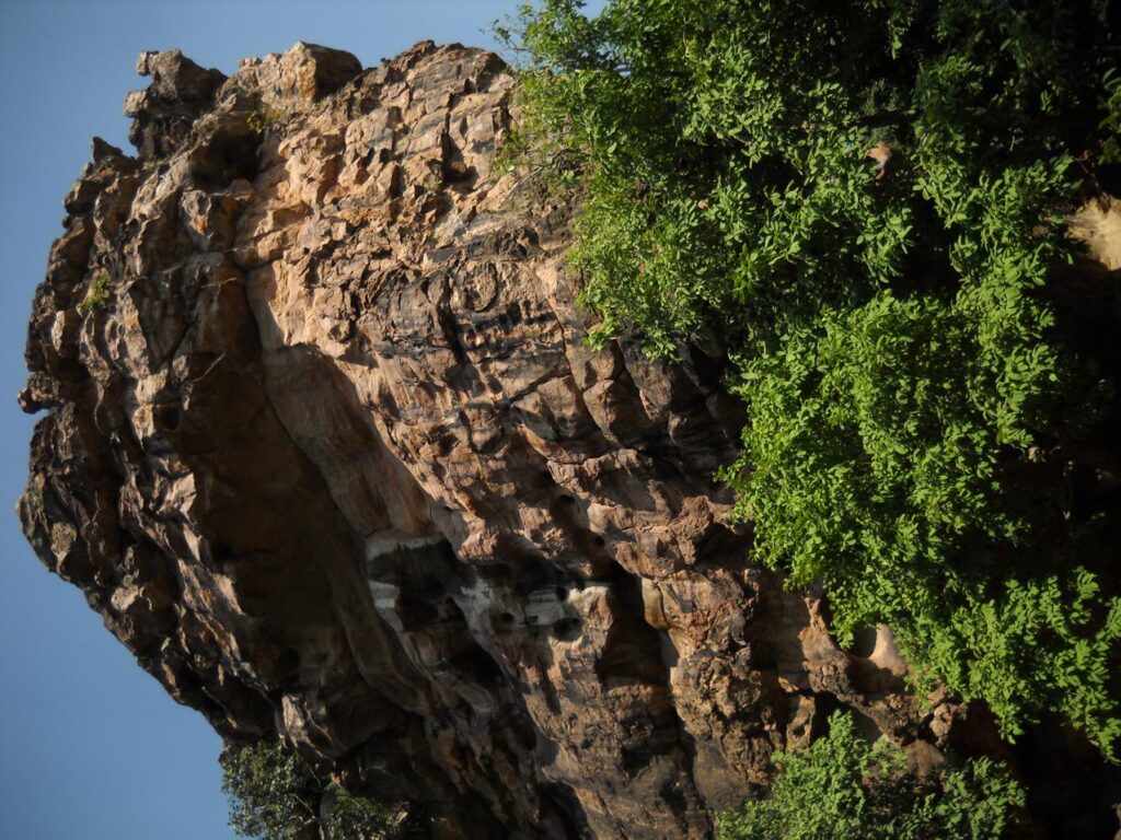 AskDushyant bhimbetka rocks an archaeological treasure of ancient india road trip to bhimbetka Year 2009