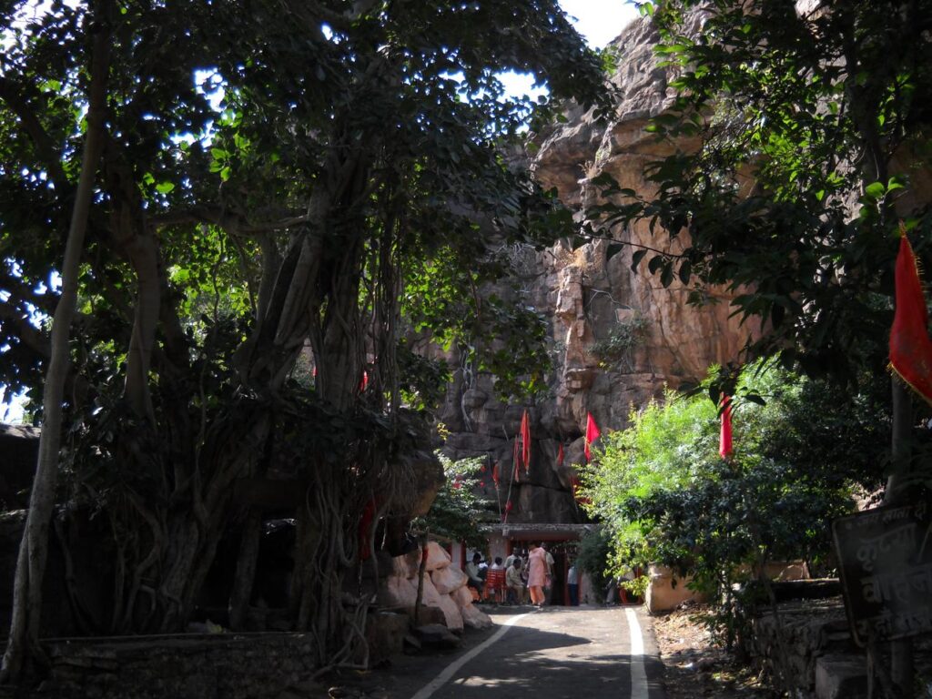 AskDushyant bhimbetka temple an archaeological treasure of ancient india road trip to bhimbetka Year 2009