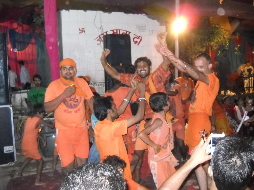 AskDushyant bhola dancing during their stay at delhi kavad yatra Year 2012 1