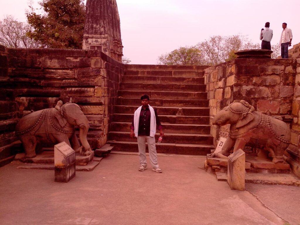 AskDushyant khajuraho group of monuments in khajuraho a town in the indian state of madhya pradesh allahabad bike trip mahakumbh 2013 Year 12