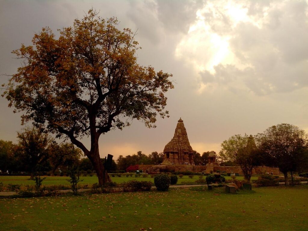 AskDushyant khajuraho group of monuments in khajuraho a town in the indian state of madhya pradesh allahabad bike trip mahakumbh 2013 Year 27