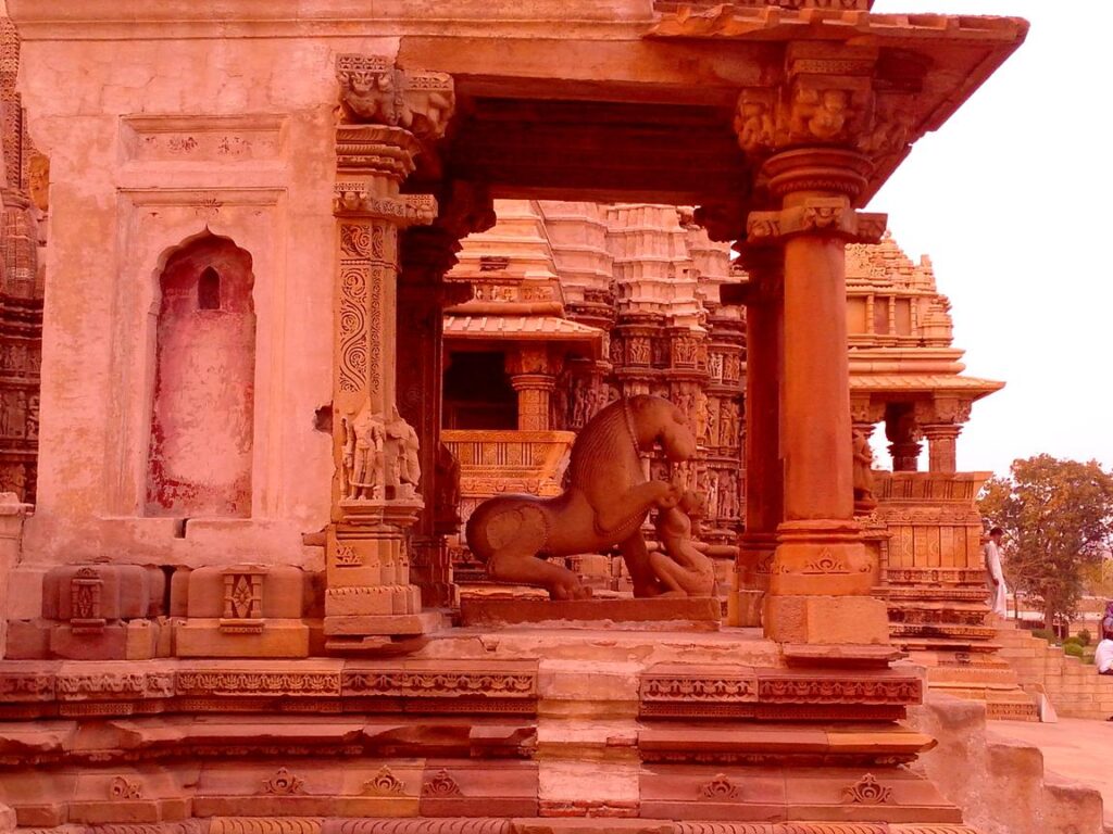 AskDushyant khajuraho group of monuments in khajuraho a town in the indian state of madhya pradesh allahabad bike trip mahakumbh 2013 Year 36