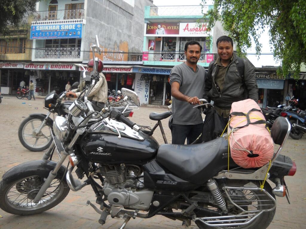 AskDushyant making friends with ram kumar at mahendranagar market now in nepal nepal bike trip via nainital and tanakpur extremely adventurous crossing the border Year 2011