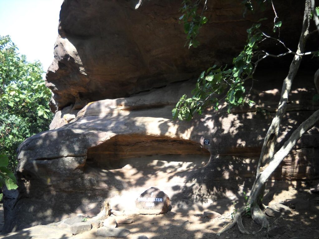 AskDushyant natural cave bhimbetka an archaeological treasure of ancient india road trip to bhimbetka Year 2009