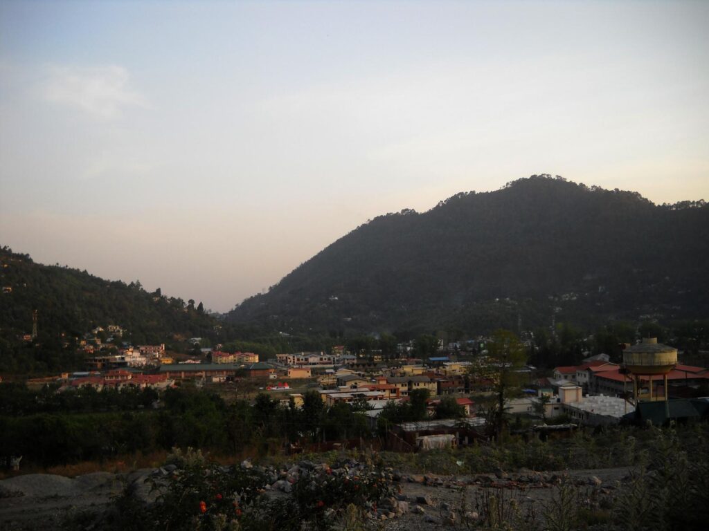 AskDushyant valley near bhimtal one of the natural lake in nanital region a memorable trip to nainital ranikhet n nepal Year 2011