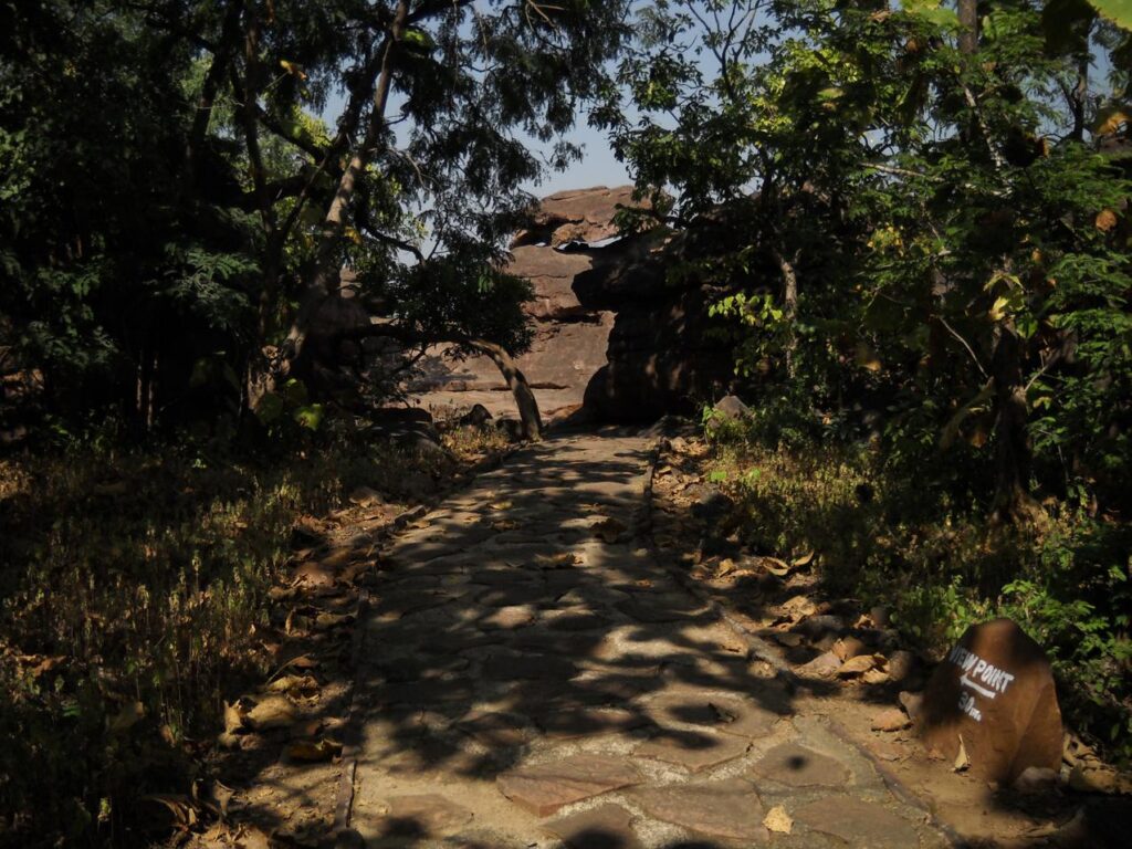 AskDushyant way to view point bhimbetka an archaeological treasure of ancient india road trip to bhimbetka Year 2009