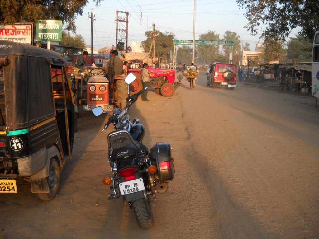 AskDushyant just got to gadarwara sarni to mohad kareli bike trip to meet relatives year 2009 sarni to mohad bike ride memoir