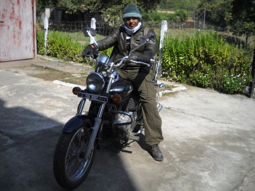 AskDushyant starting my trip to my village from sarni to mohad kareli bike trip to meet relatives year 2009 sarni to mohad bike ride memoir