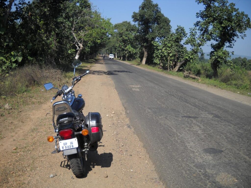 AskDushyant still 300km to go sarni to mohad kareli bike trip to meet relatives year 2009 sarni to mohad bike ride memoir