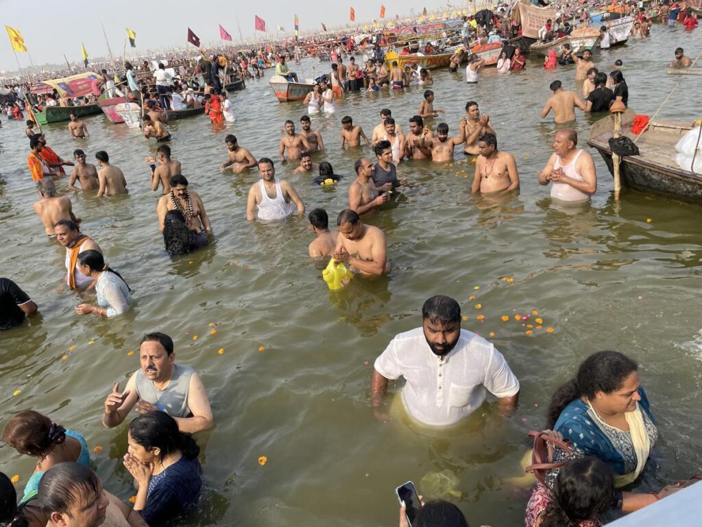 AskDushyant At sangam holy dip and prayer thanking god and goddess IMG year 2025 mahakumbh yatra from kareli madhyapradesh to prayagraj uttarpradesh memoir