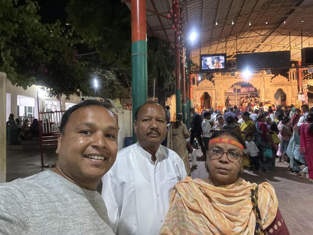 AskDushyant Sharda maa arti life view from ground enterance gate IMG year 2025 mahakumbh yatra from kareli madhyapradesh to prayagraj uttarpradesh memoir