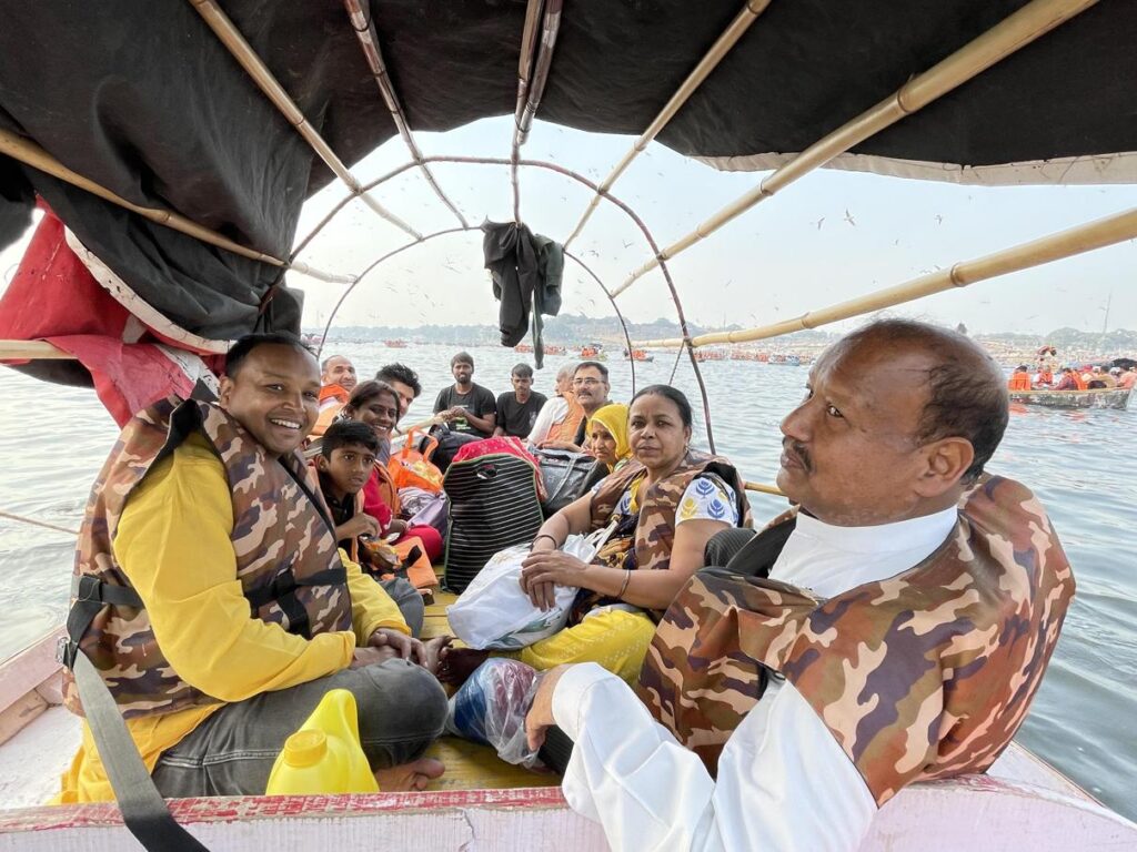 AskDushyant View of our fellow devotees onboard boat to sangam holy dip IMG year 2025 mahakumbh yatra from kareli madhyapradesh to prayagraj uttarpradesh memoir