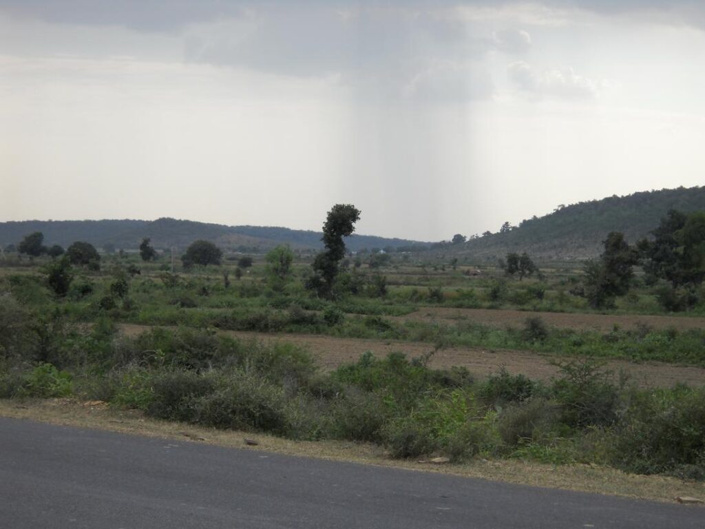 AskDushyant its raining far away in the jungle delhi to sarni madhya pradesh year 2009 gurgaon bhopal bike ride memoir