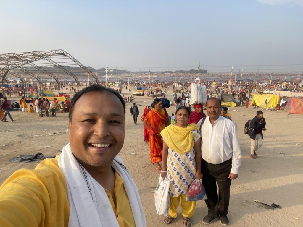 AskDushyant selfie of kumbh mela from arail sangam ghat IMG year 2025 mahakumbh yatra from kareli madhyapradesh to prayagraj uttarpradesh memoir