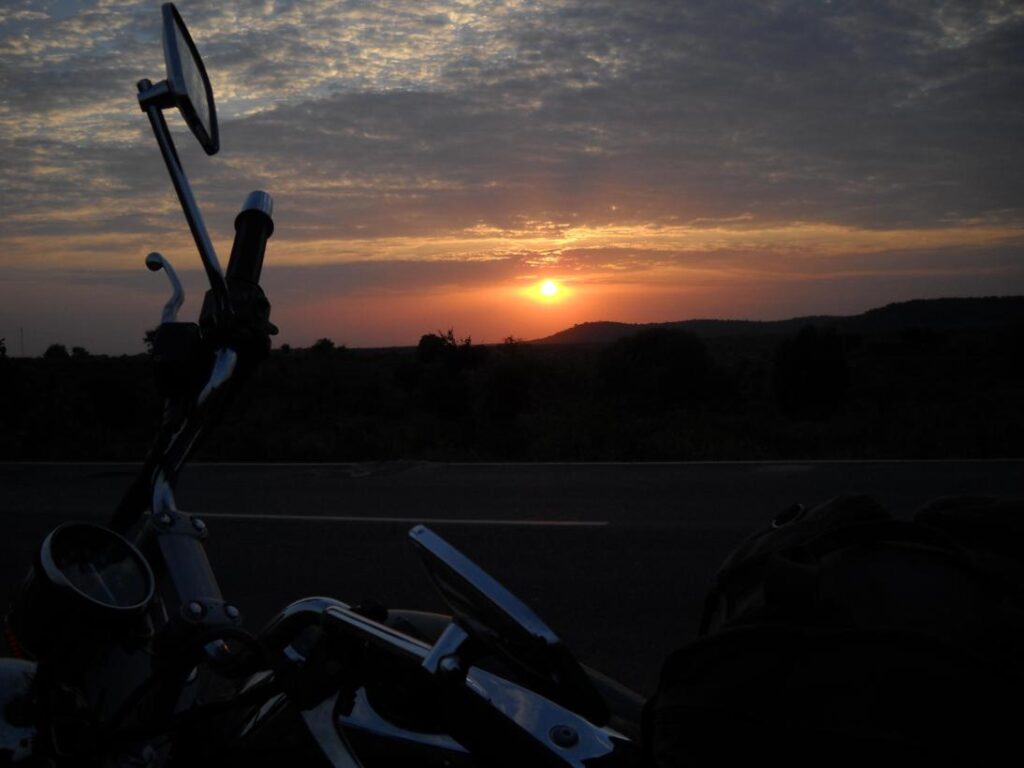 AskDushyant starting of my first night safari delhi to sarni madhya pradesh year 2009 gurgaon bhopal bike ride memoir