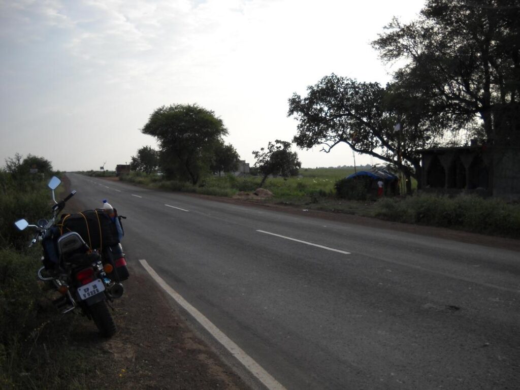 AskDushyant still long way to go delhi to sarni madhya pradesh year 2009 gurgaon bhopal bike ride memoir