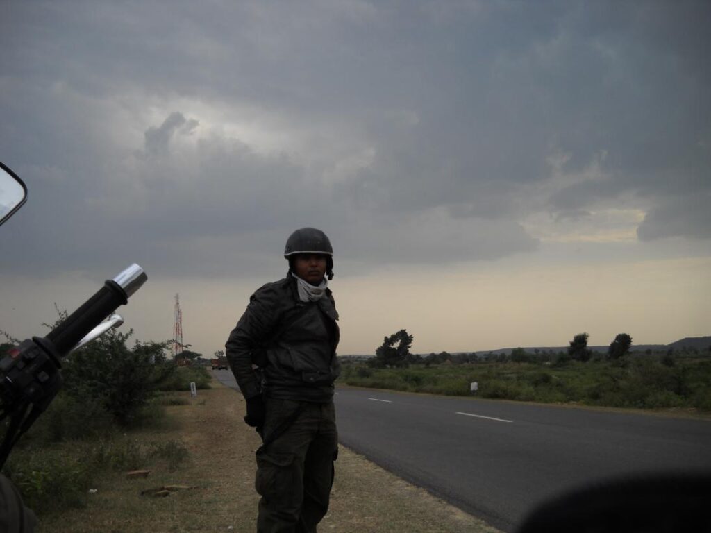 AskDushyant storm is ahead but need to make it to bhopal delhi to sarni madhya pradesh year 2009 gurgaon bhopal bike ride memoir